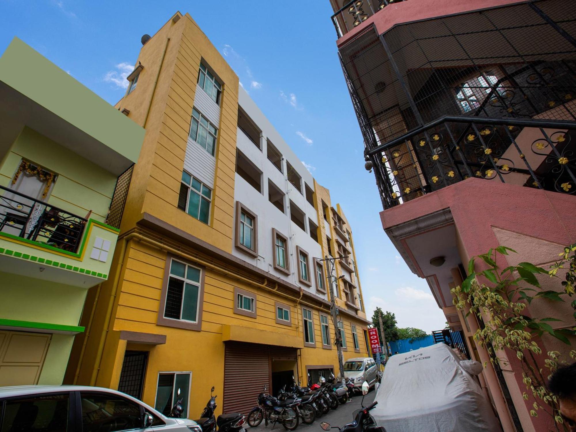 Hotel O Manjushree Boarding & Lodging Nearby Dr.Br Ambedkar Stadium Basveshwar Nagar Bangalore Esterno foto