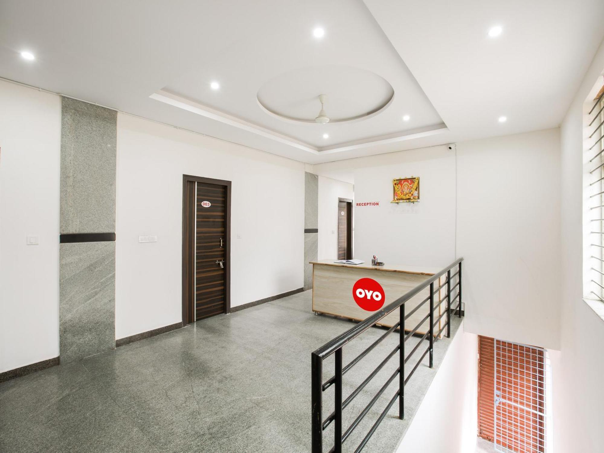 Hotel O Manjushree Boarding & Lodging Nearby Dr.Br Ambedkar Stadium Basveshwar Nagar Bangalore Esterno foto