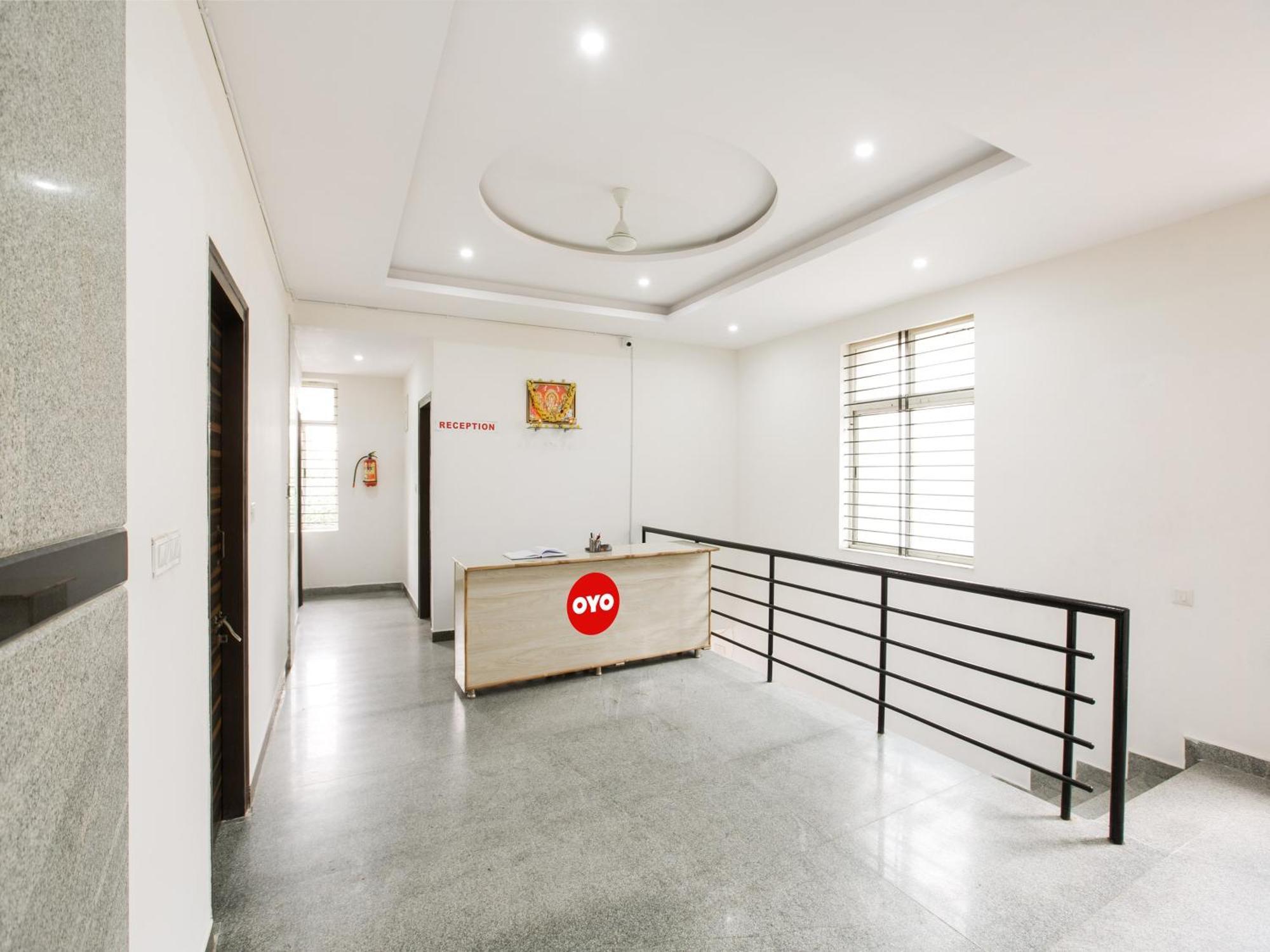 Hotel O Manjushree Boarding & Lodging Nearby Dr.Br Ambedkar Stadium Basveshwar Nagar Bangalore Esterno foto