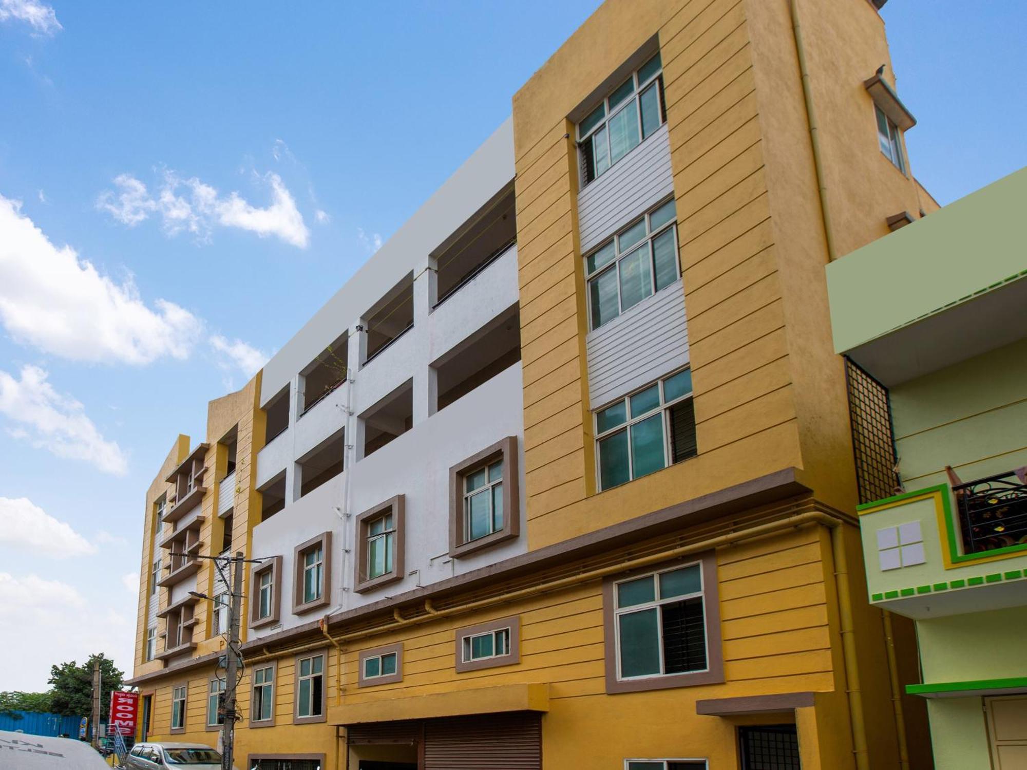 Hotel O Manjushree Boarding & Lodging Nearby Dr.Br Ambedkar Stadium Basveshwar Nagar Bangalore Esterno foto