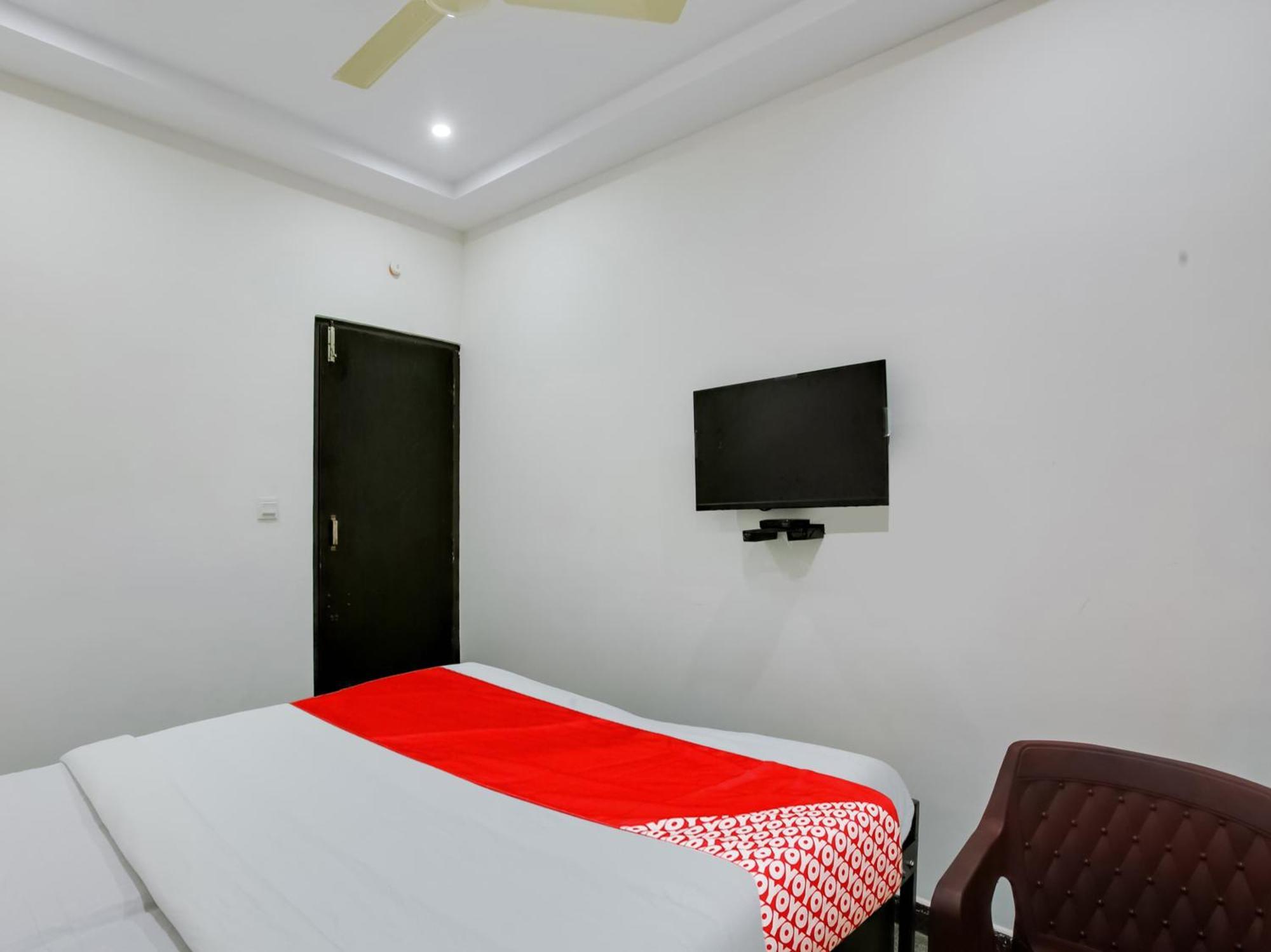 Hotel O Manjushree Boarding & Lodging Nearby Dr.Br Ambedkar Stadium Basveshwar Nagar Bangalore Esterno foto