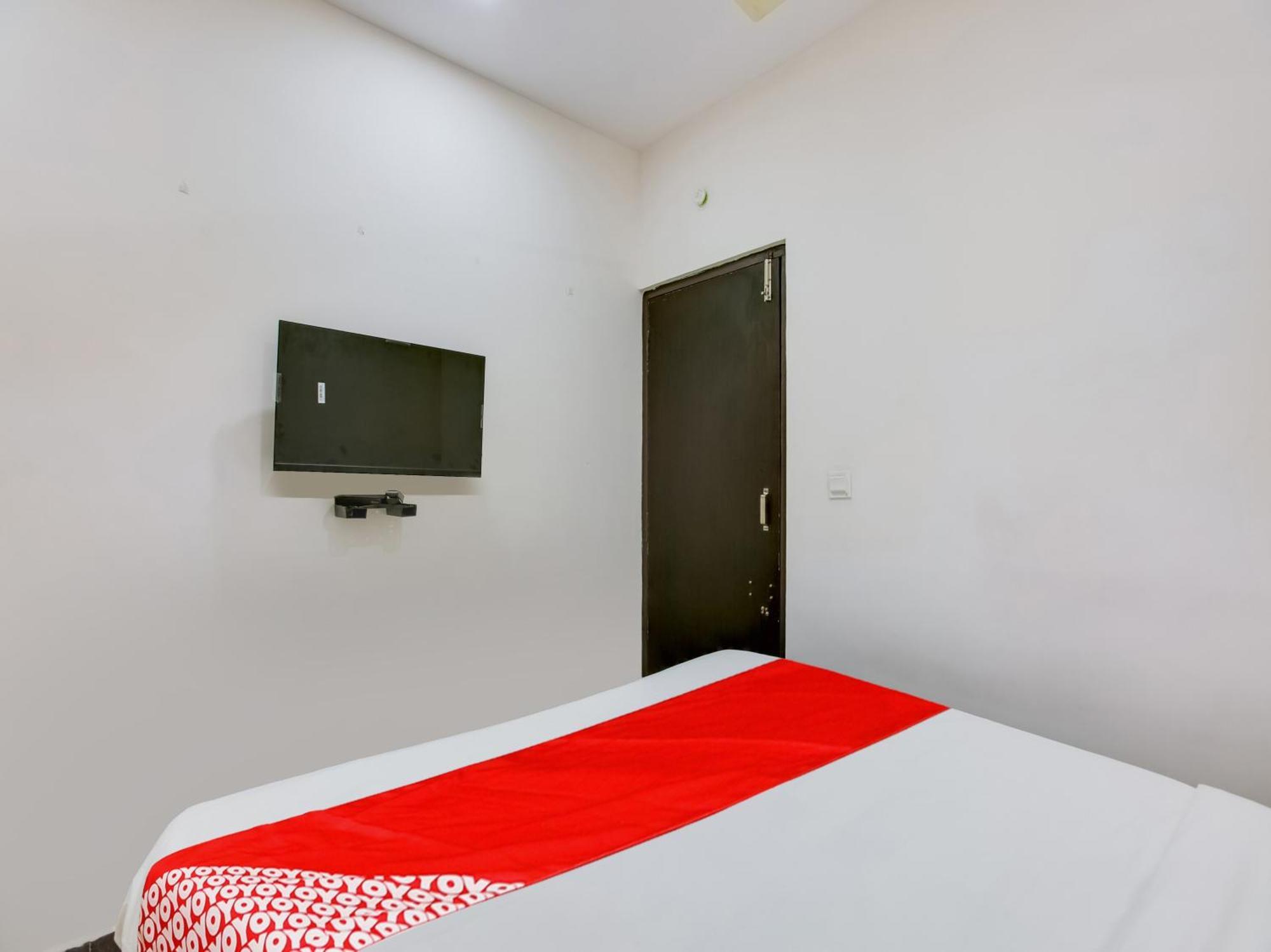 Hotel O Manjushree Boarding & Lodging Nearby Dr.Br Ambedkar Stadium Basveshwar Nagar Bangalore Esterno foto