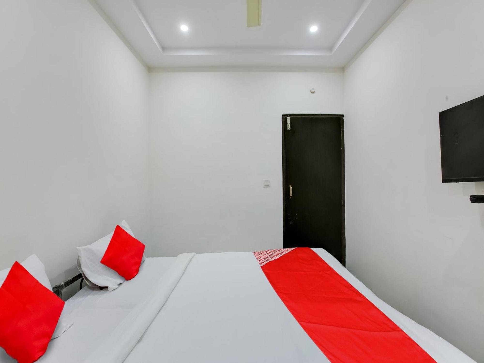 Hotel O Manjushree Boarding & Lodging Nearby Dr.Br Ambedkar Stadium Basveshwar Nagar Bangalore Esterno foto